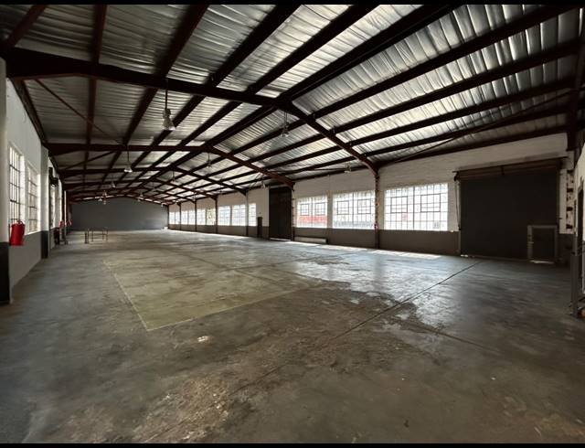3,720M² WAREHOUSE TO LET IN WYNBERG